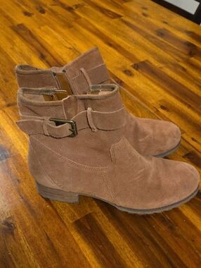 Women's Brown Ankle Boots - Suede Finish
